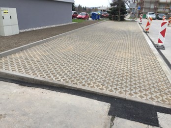 Parkoviská vnútroblok Komenského ulica