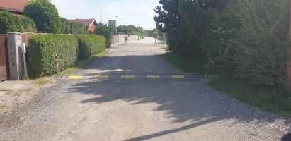 Spomaľovače Poľná ulica