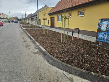 Revitalizácia chodníkov - Stavebná úprava chodníka na Malokarpatskej ulici