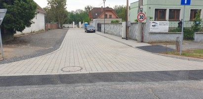 Obnova krytu Stromovej ulice s chodníkom