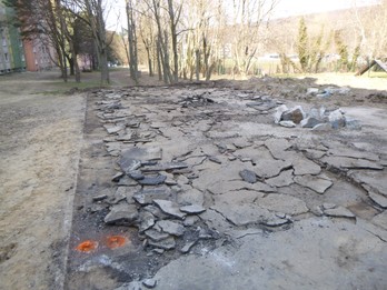 Búracie práce  bývalého detského ihriska