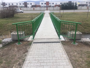 Predĺženie zábradlia lávky cez potok Saulak